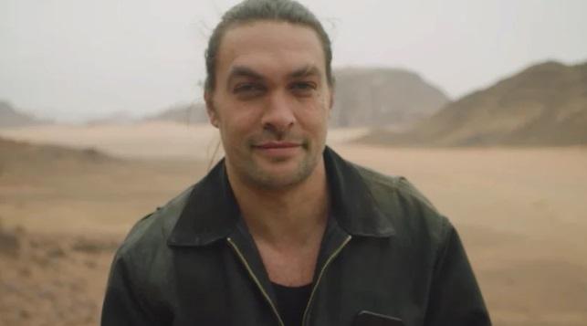 Jason Momoa și-a dat barba jos și fanii au fost șocați! Cât de schimbat e actorul! „Am pus mâna pe lamă după șapte ani...”