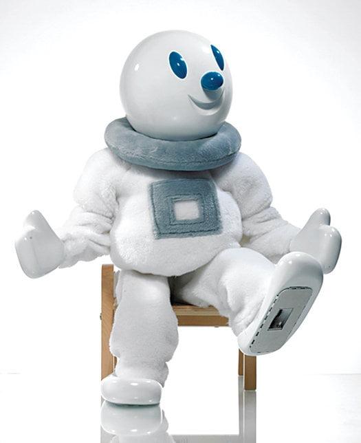 "Bip. bip. Ce faci? Hai să ne jucăm!" Roboții care cântă și dansează alături de zeci de copii bolnavi. Terapie inedită într-un spital din Constanța