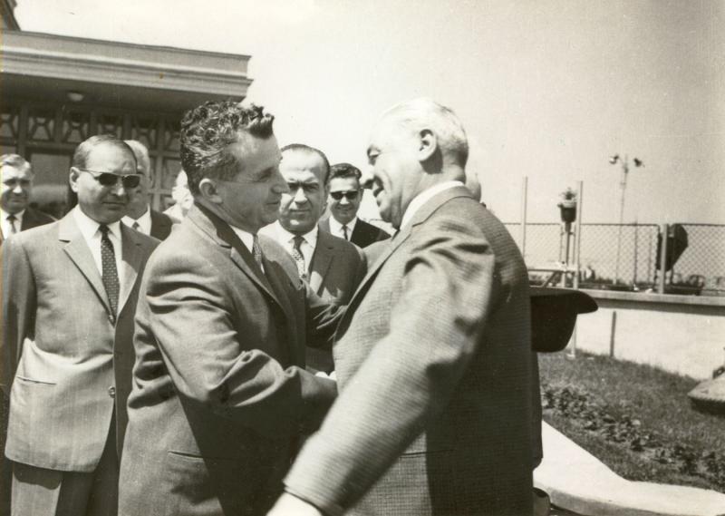 Cum s-au certat Ceaușescu și Maurer: care a împușcat primul ursul? Nea Nicu a plecat, n-a mai stat la chiolhan