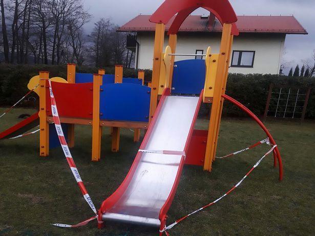 Atac cu acid la un loc de joacă! Un copil de doi ani a ajuns de urgență la spital, cu arsuri de gradul I