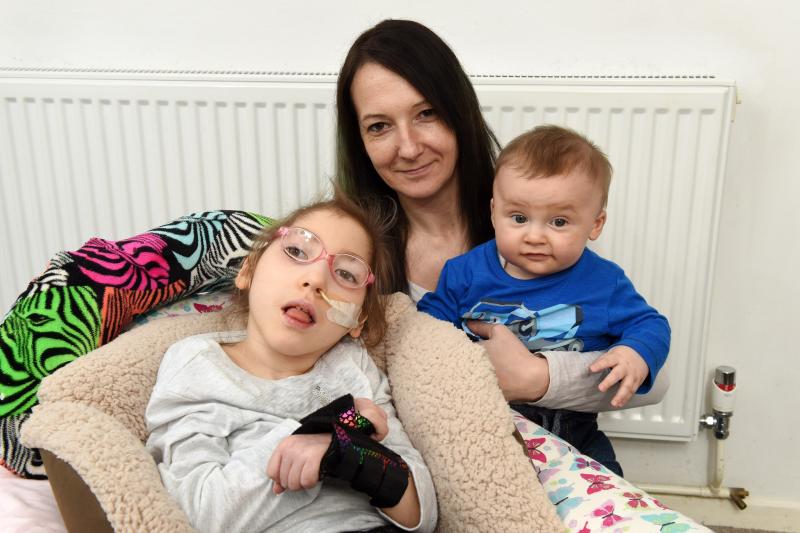 Li s-a spus să își ia la revedere de la fetița lor, pentru că era „incompatibilă cu viața”: „Habar n-au ce spun! Copilul meu merită să trăiască”