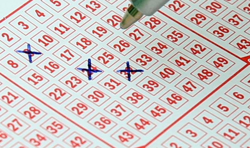 Doi pensionari au vrut să faca tema nepotului, dar s-au ales cu un milion de dolari!