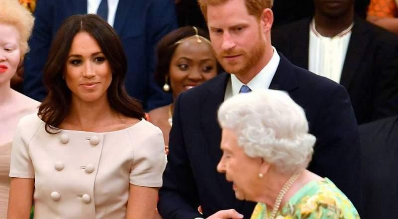 Prințul Harry, negru de supărare! Cum a umilit-o regina Elisabeta a II-a pe Meghan Markle, favorizând-o pe Kate Middleton  