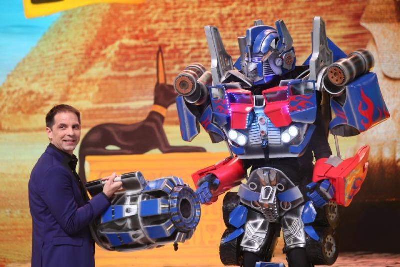 Roboți, pirați și mumii din Egiptul Antic! Vedetele au făcut show de senzație la „Scena misterelor”