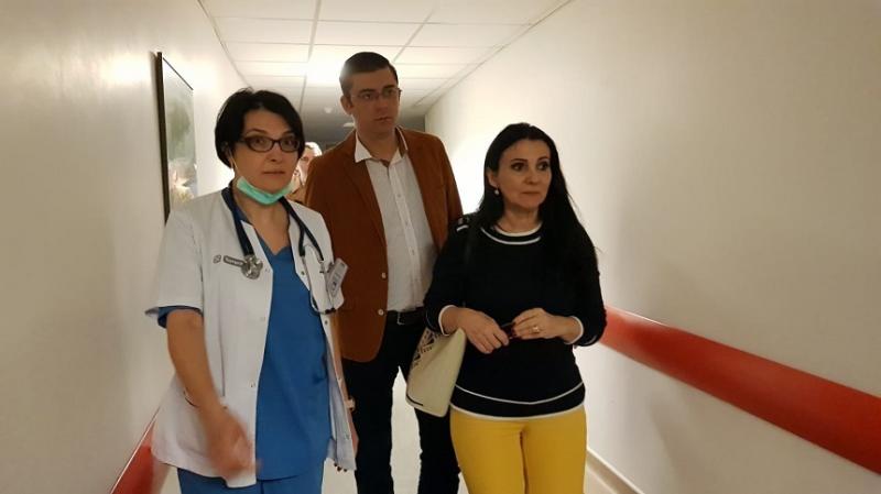 Ministrul Sănătății. întâmpinat de mizerie în Spitalul Județean Constanța: "Erau prosoape de material murdare, pline de sânge"