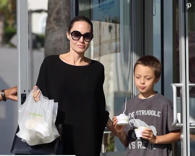 Ce este schimbarea de sex. Fiica Angelinei Jolie și a lui Brad Pitt a început tratament hormonal