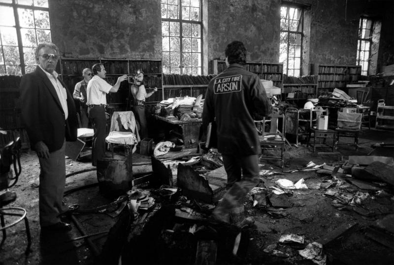 Cernobîlul cărților. 1.000.000 de volume ucise. ”Înăuntru nu mai erau oameni, dar ei salvau lumi întregi!”