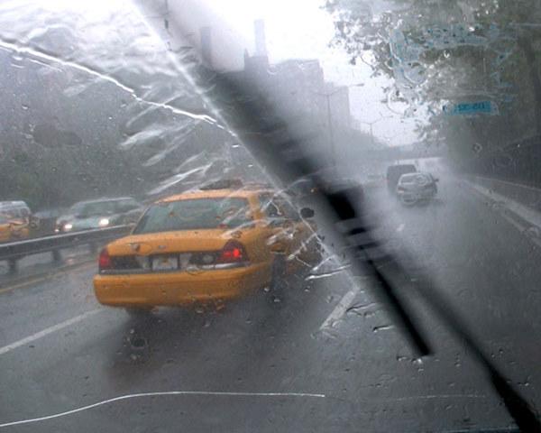 Vremea o ia razna: grindină, vânt puternic și fenomene meteo extreme! Ce anunță meteorologii