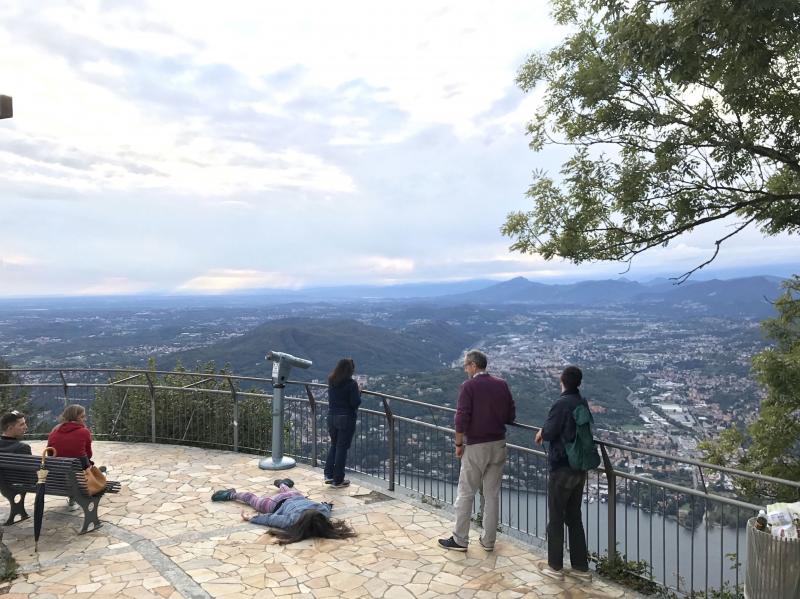 Femeia care a „murit” în cele mai frumoase locuri din lume - Galerie foto