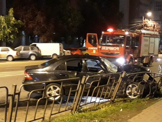 Grav accident rutier, cu 16 victime, în Bacău. Un șofer a intrat cu viteză într-un microbuz plin cu persoane