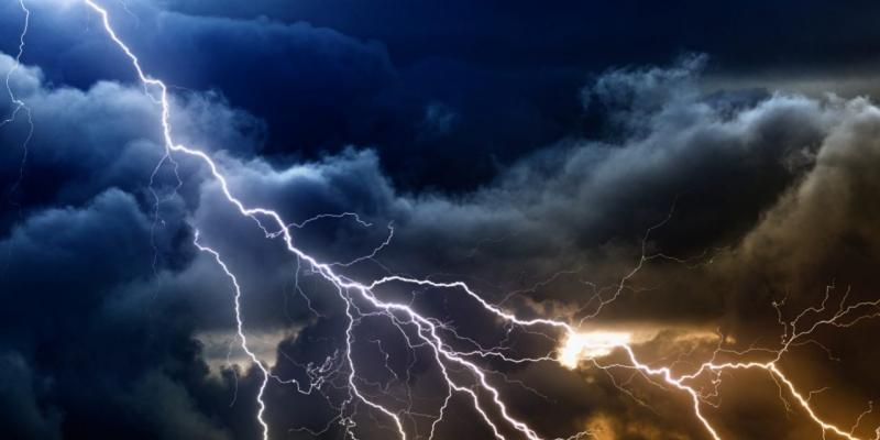 Vremea în weekend 18-19 mai 2019. Meteo București: furtuni și descărcări electrice. Vremea România