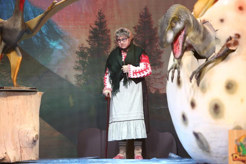 Moment spectaculos de magie, președintele Barack Obama fugărit de Viorica Dăncilă și un dinozaur uriaș! Ce s-a întâmplat în a zecea ediție Scena misterelor