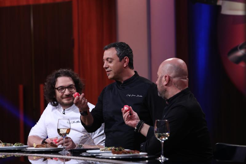 Număr record de preparate în audițiile pe nevăzute ale sezonului special Chefi la cuțite