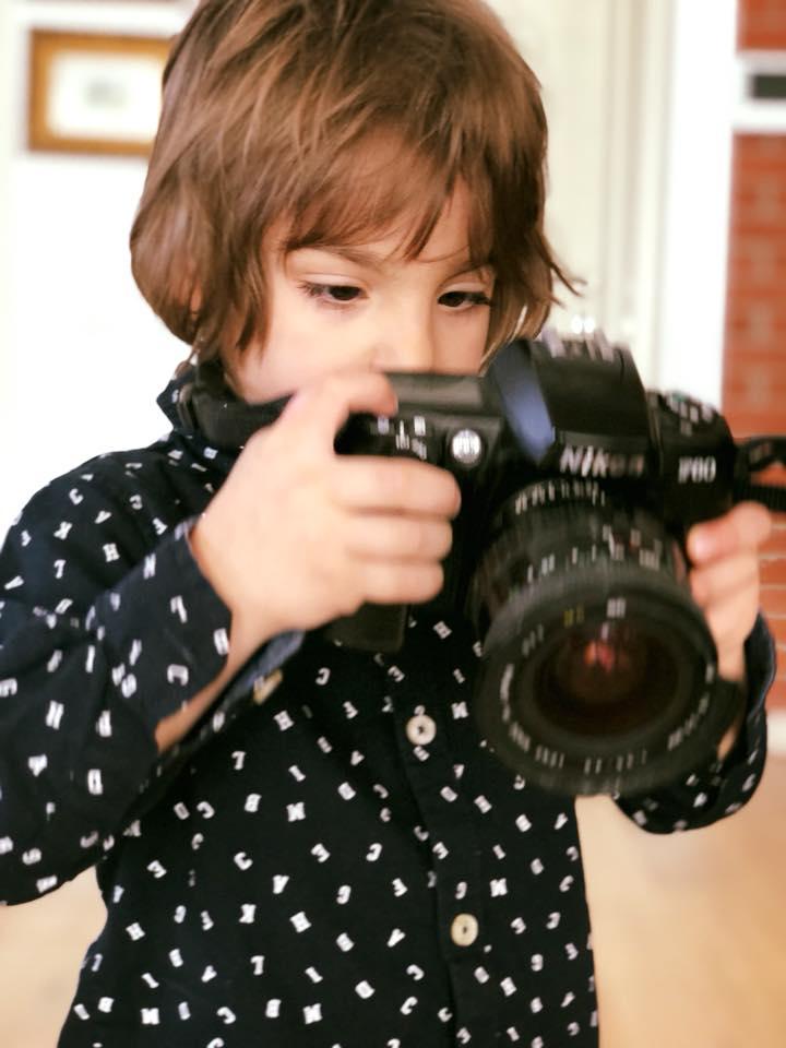 Imaginile care au cucerit inimile fanilor! Cum arată fiul adoptat al lui Horia Brenciu la vârsta de cinci ani! Artistul este cel mai mândru tătic