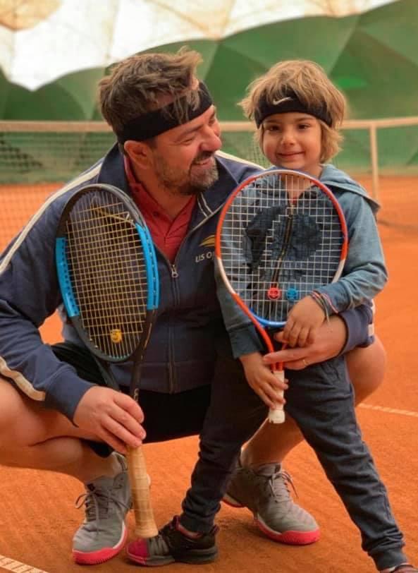 Imaginile care au cucerit inimile fanilor! Cum arată fiul adoptat al lui Horia Brenciu la vârsta de cinci ani! Artistul este cel mai mândru tătic