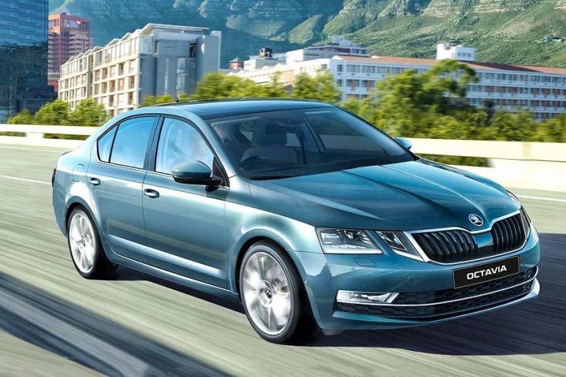 Skoda Octavia versus Honda Civic: Ce sedan are mai mult spațiu util