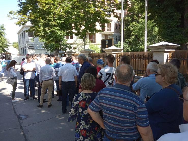 Diaspora votează la europarlamentare 2019: Cozi imense la secții de votare în Italia, Marea Britanie, Olanda! FOTO