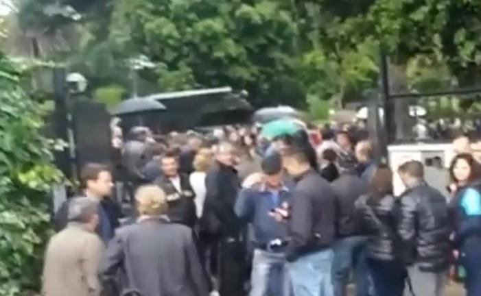 Românii din diaspora, lovitură puternică! Mesajul disperat pentru rudele din țară: „Le cerem să...”