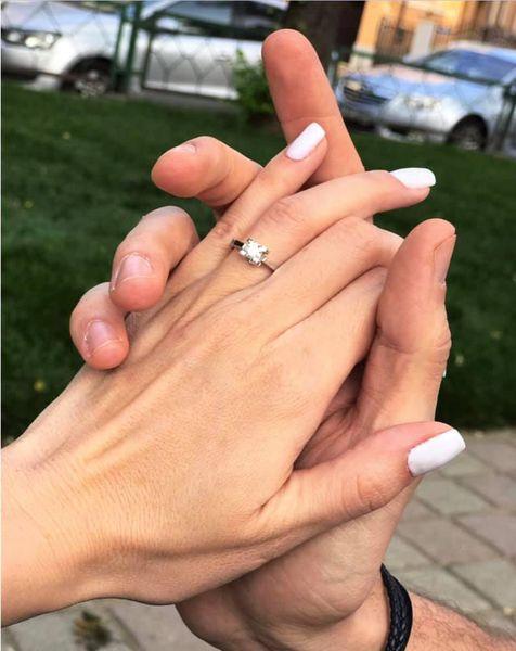 Flavia Mihăşan, în culmea fericirii! Frumoasa blondină a fost cerută în căsătorie, chiar înainte să nască!