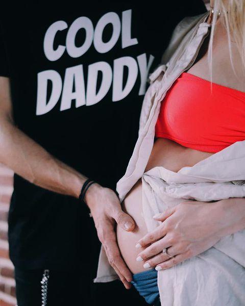 Flavia Mihăşan, în culmea fericirii! Frumoasa blondină a fost cerută în căsătorie, chiar înainte să nască!