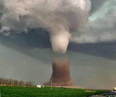 20 de morți, zeci de răniți și sute de gospodării distruse în urma tornadelor de la Brețcu și Făcăeni! Fenomenele extreme de care a uitat toată lumea