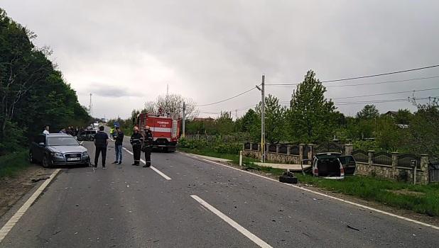 Accident cu patru mașini și șase victime, între Suceava și Botoșani! Pompierii au intervenit imediat (FOTO)