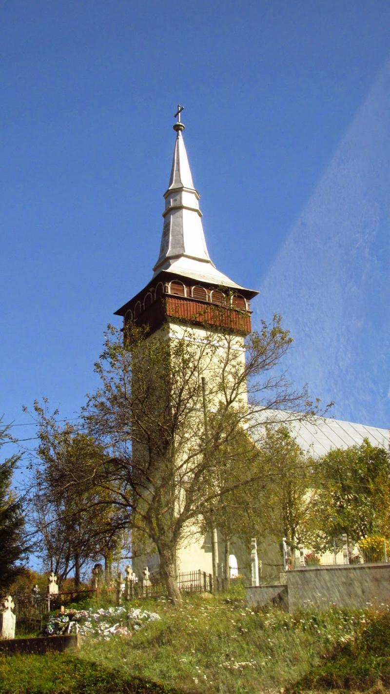 Așa arată mormântul unui erou român: a ridicat, din 1,7 tone de aur, șapte școli și șapte biserici!!!