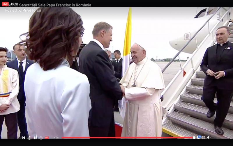 Update: Papa Francisc a ajuns în România! Foto