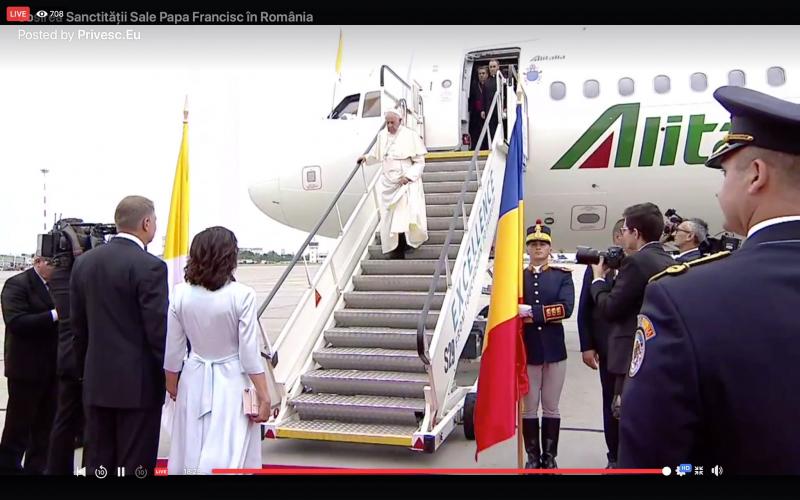 Update: Papa Francisc a ajuns în România! Foto
