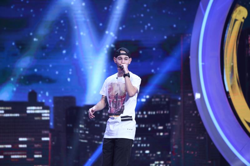 Declaraţie uimitoare asearã la iUmor, Mihai Bendeac cãtre Cheloo : „Îmi comand un bust al tãu şi mi-l pun în casã!”