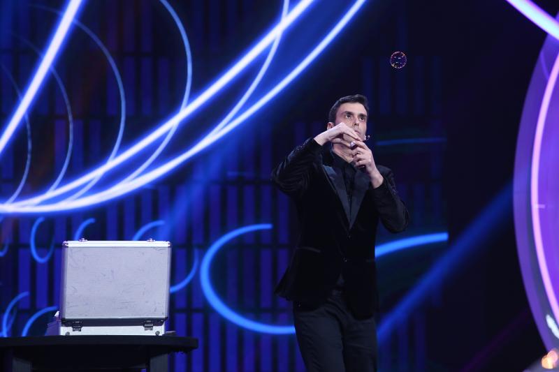 Declaraţie uimitoare asearã la iUmor, Mihai Bendeac cãtre Cheloo : „Îmi comand un bust al tãu şi mi-l pun în casã!”