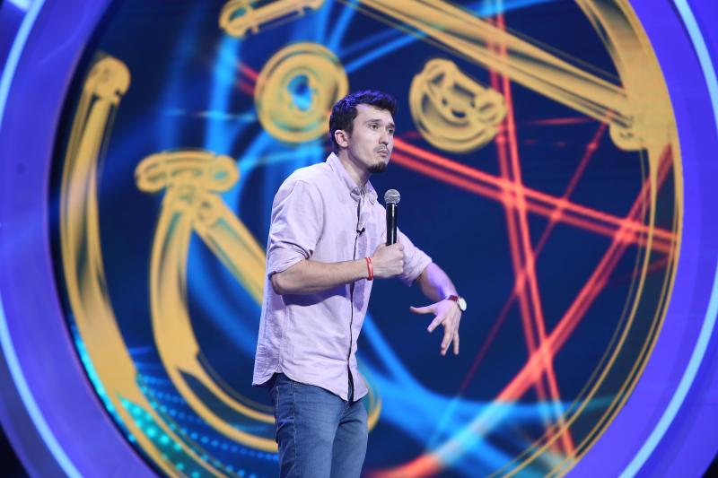 Declaraţie uimitoare asearã la iUmor, Mihai Bendeac cãtre Cheloo : „Îmi comand un bust al tãu şi mi-l pun în casã!”