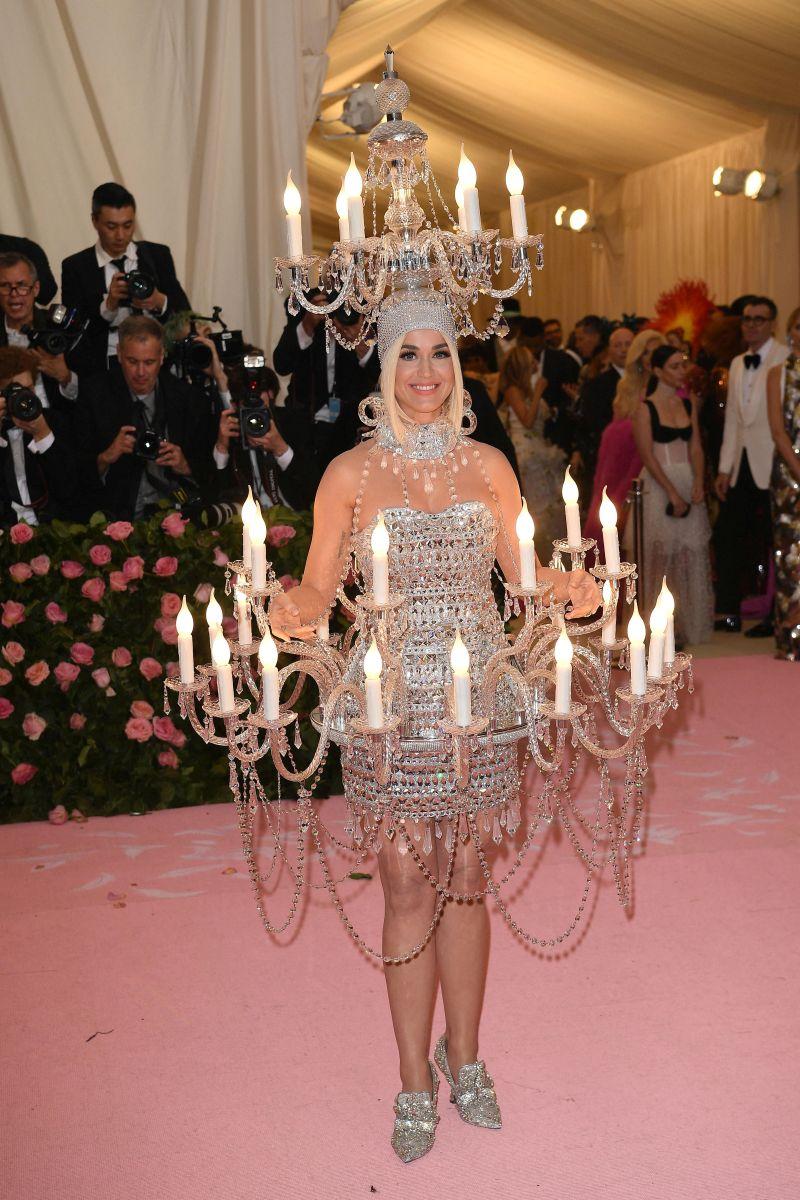 Dezmăț total la Met Gala 2019. Cele mai bizare ținute și apariții de pe covorul roz | FOTO