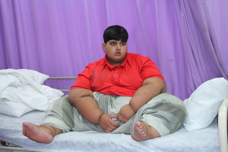 Are 10 ani și 200 de kilograme. „Cel mai gras copil din lume” se luptă pentru a deveni un om normal