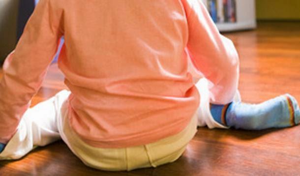 O nouă poziție face prăpăd printre tineri! Ce înseamnă dacă stai în W? Specialiștii trag un semnal de alarmă!