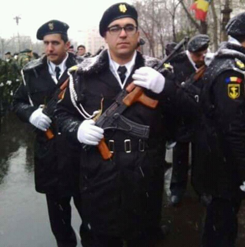 A fost salvat de la moarte, dar a rămas cu sechele pe viață! Colegii militarului acuză: ”I-au pus mâna invers!” Ce spun medicii care l-au operat