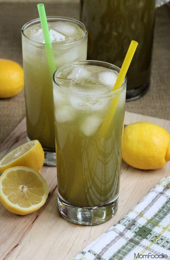 Cum prepari limonadă de ceai verde pentru slăbit, băutura verii