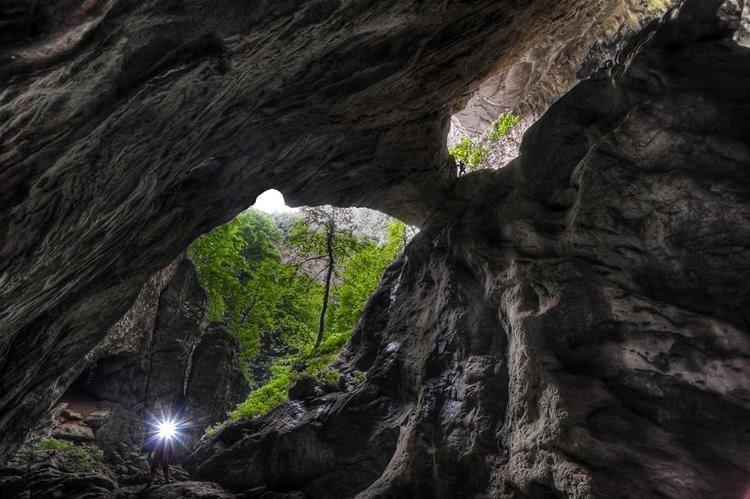 Ce obiective turistice poți vizita la Cazanele Dunării. Galerie foto