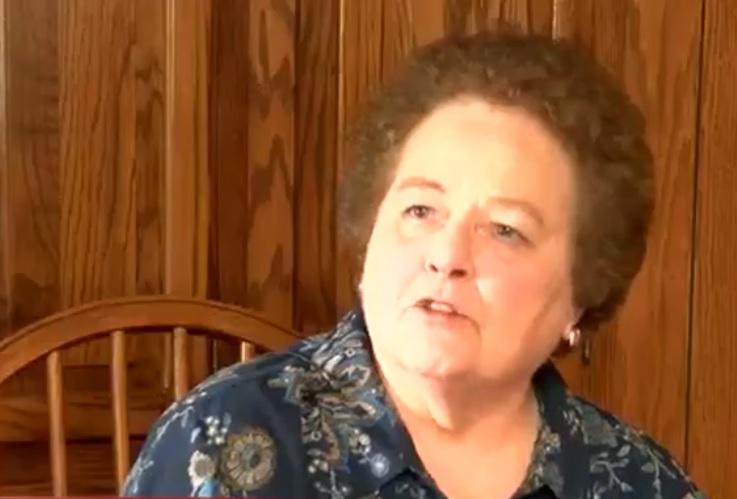 „A înțeles imediat că nu glumesc”. O bunică de 75 de ani a reținut un hoț în curtea ei, până când au venit polițiștii - Foto