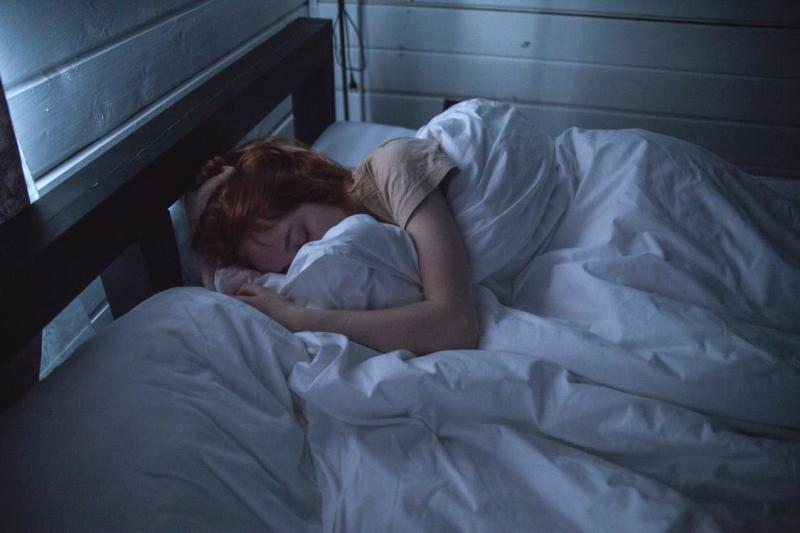 Ai nevoie să dormi mai mult sau să te trezești devreme? Succesul tău depinde de aceste obiceiuri!