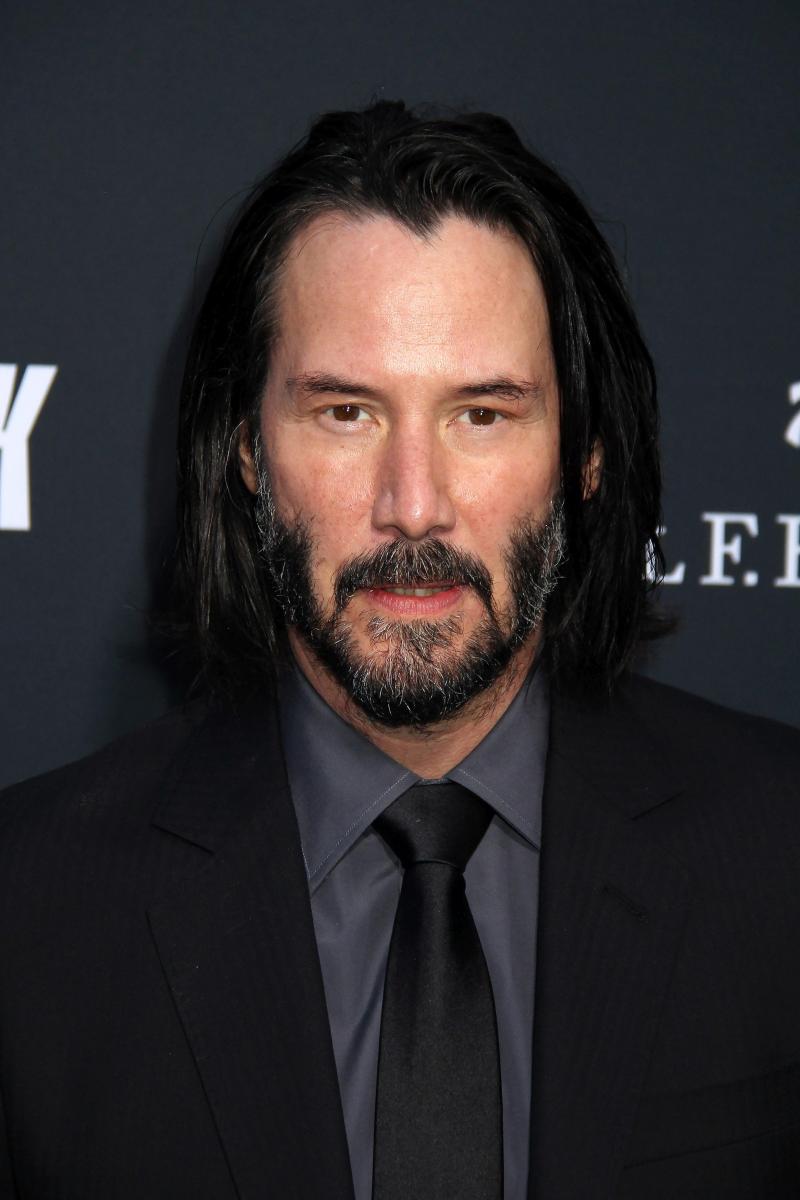 Angelina Jolie și Keanu Reeves - dragoste secretă! „Nu a mai fost atât de entuziasmată de un bărbat de când l-a cunoscut pe Brad”