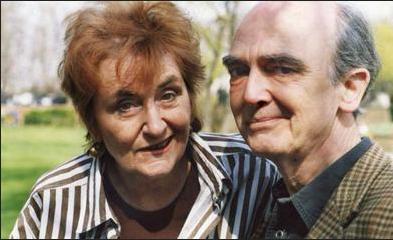 Și-a pictat chipul ani întregi până când nu și l-a mai putut aminti! Opt portrete ale unui artist care suferea de Alzheimer dezvăluie felul în care boala l-a transfigurat!