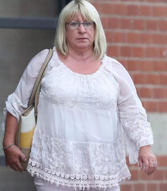 Târâtă în instanță și aruncată în celulă ! Ce i-a cerut soțului ei să facă?