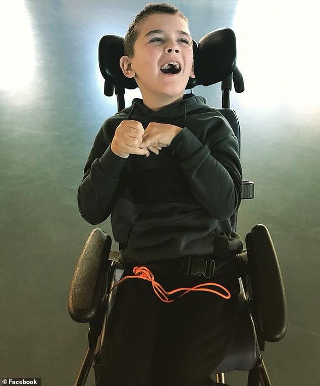 Scrisoarea unei mame către băiatul ei, plecat printre îngeri, la doar nouă ani: „Copilul meu frumos, ai învins! Mami te iubește”