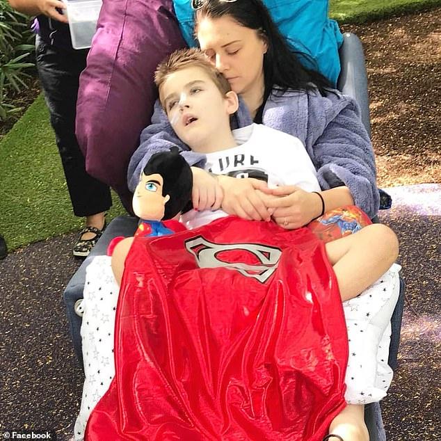 Scrisoarea unei mame către băiatul ei, plecat printre îngeri, la doar nouă ani: „Copilul meu frumos, ai învins! Mami te iubește”