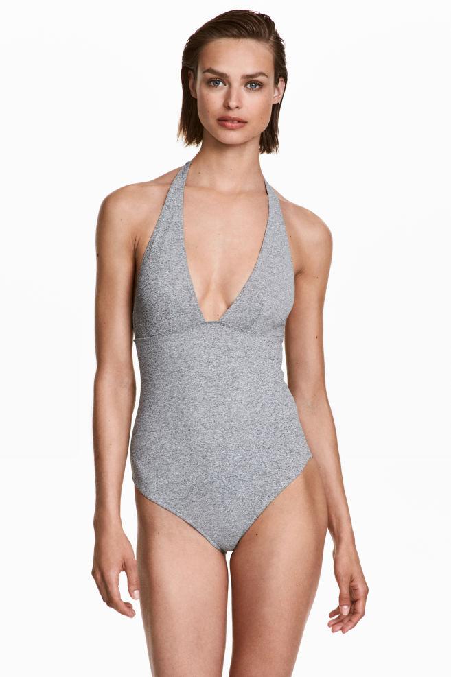 Costume de baie întregi. 8 modele perfecte pentru orice tip de siluetă