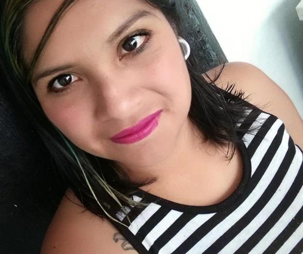 Le-a smuls unghiile copiilor ei și a filmat totul! Motivul pentru care i-a torturat pe cei mici este halucinant