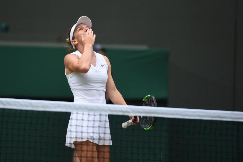 Ce a făcut Simona Halep imediat după ce a câștigat meciul cu Elina Svitolina! Tenismena, în culmea fericirii după calificarea în finala de la Wimbledon