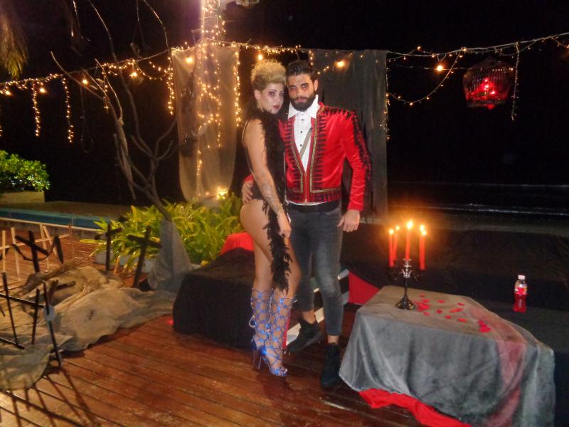 Aseară, la Insula Iubirii, Denisa a primit imagini cu tentativele lui Adrian de la Purimuntra:  “Nu cred că înțelege cât e de penibil!”