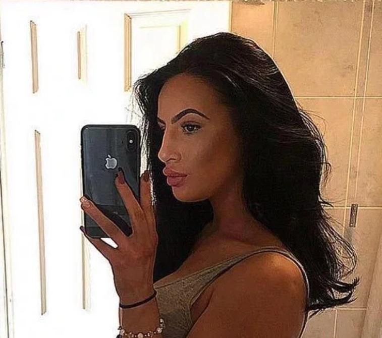 O mamă a murit la trei săptămâni de la nașterea fiului ei! Tânăra a mers la o petrecere, iar apoi s-a prăbușit în locuința unor prieteni